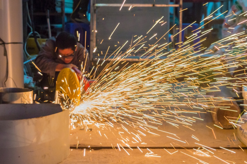 coiffure-CAVALAIRE SUR MER-min_work-man-workshop-steel-equipment-metal-496138-pxhere.com